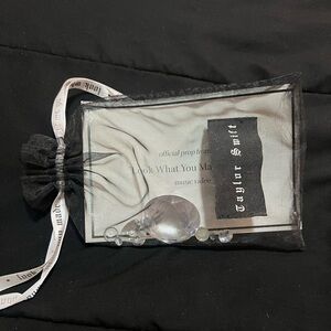 Taylor Swift- gems from the official “Look What You Made Me Do” music video.